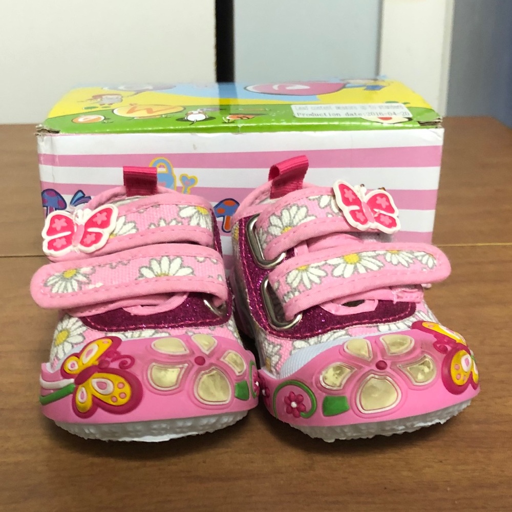 SIZE 2 Sneakers EUC in Box